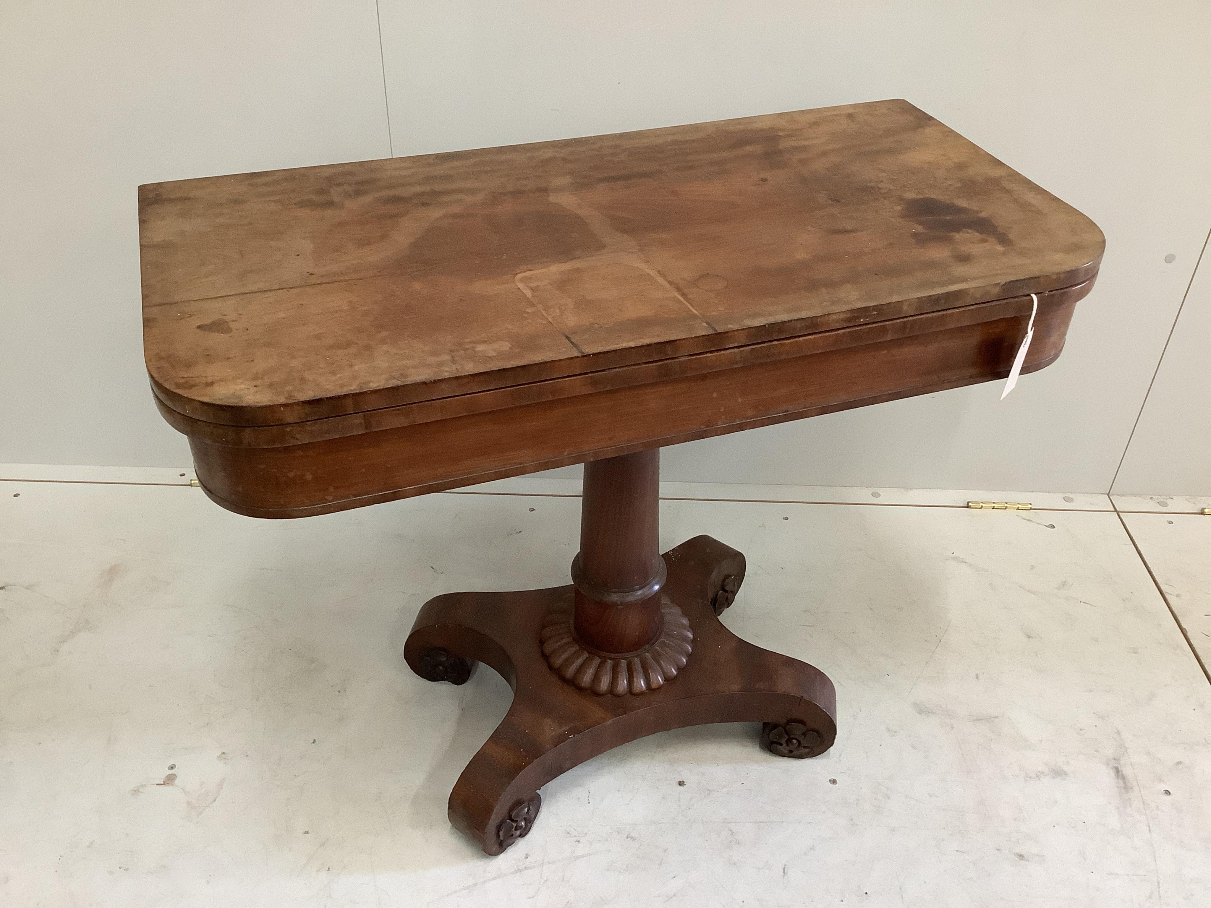 An early Victorian rectangular mahogany folding card table, width 91cm, depth 45cm, height 72cm